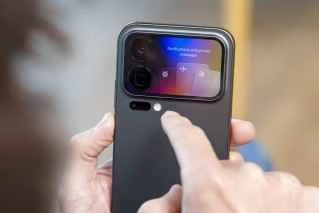 Xiaomi 17 Pro Maxのセカンダリディスプレイ